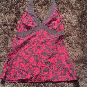 Express Design Studio 100% Silk Holiday Halter Top❤️🖤